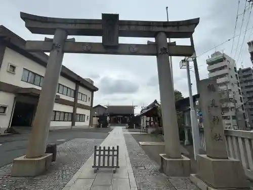 鶴見神社の{uncategorized: "未分類", other: "その他", undefined: "問題あり", building: "その他建物", grave: "お墓", sacred_gate: "鳥居", guardian: "狛犬", statue: "像", buddha: "仏像", history: "歴史", nature: "自然", garden: "庭園", animal: "動物", pagoda: "塔", temizu: "手水舎", mountain_gate: "山門・神門", sanctuary: "本殿・本堂", subordinate: "末社・摂社", art: "芸術", scenery: "景色", jizo: "地蔵", ema: "絵馬", goshuin: "御朱印", omikuji: "おみくじ", items: "授与品その他", amulet: "お守り", goshuincho: "御朱印帳", eats: "食事", festival: "お祭り", votive_dance: "神楽", shichigosan: "七五三参", wedding: "結婚式", experience: "体験その他", initially: "初詣", around: "周辺", anti_infection: "感染症対策"}