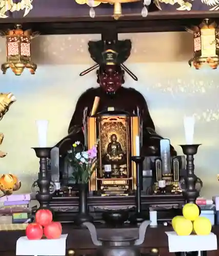 華徳院の{uncategorized: "未分類", other: "その他", undefined: "問題あり", building: "その他建物", grave: "お墓", sacred_gate: "鳥居", guardian: "狛犬", statue: "像", buddha: "仏像", history: "歴史", nature: "自然", garden: "庭園", animal: "動物", pagoda: "塔", temizu: "手水舎", mountain_gate: "山門・神門", sanctuary: "本殿・本堂", subordinate: "末社・摂社", art: "芸術", scenery: "景色", jizo: "地蔵", ema: "絵馬", goshuin: "御朱印", omikuji: "おみくじ", items: "授与品その他", amulet: "お守り", goshuincho: "御朱印帳", eats: "食事", festival: "お祭り", votive_dance: "神楽", shichigosan: "七五三参", wedding: "結婚式", experience: "体験その他", initially: "初詣", around: "周辺", anti_infection: "感染症対策"}