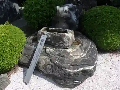 西院春日神社の狛犬