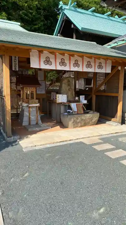 藤ノ木白山神社の{uncategorized: "未分類", other: "その他", undefined: "問題あり", building: "その他建物", grave: "お墓", sacred_gate: "鳥居", guardian: "狛犬", statue: "像", buddha: "仏像", history: "歴史", nature: "自然", garden: "庭園", animal: "動物", pagoda: "塔", temizu: "手水舎", mountain_gate: "山門・神門", sanctuary: "本殿・本堂", subordinate: "末社・摂社", art: "芸術", scenery: "景色", jizo: "地蔵", ema: "絵馬", goshuin: "御朱印", omikuji: "おみくじ", items: "授与品その他", amulet: "お守り", goshuincho: "御朱印帳", eats: "食事", festival: "お祭り", votive_dance: "神楽", shichigosan: "七五三参", wedding: "結婚式", experience: "体験その他", initially: "初詣", around: "周辺", anti_infection: "感染症対策"}
