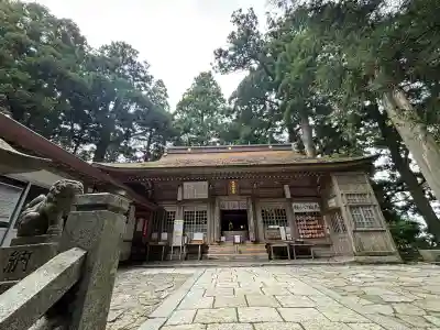 砥鹿神社(奥宮)の{uncategorized: "未分類", other: "その他", undefined: "問題あり", building: "その他建物", grave: "お墓", sacred_gate: "鳥居", guardian: "狛犬", statue: "像", buddha: "仏像", history: "歴史", nature: "自然", garden: "庭園", animal: "動物", pagoda: "塔", temizu: "手水舎", mountain_gate: "山門・神門", sanctuary: "本殿・本堂", subordinate: "末社・摂社", art: "芸術", scenery: "景色", jizo: "地蔵", ema: "絵馬", goshuin: "御朱印", omikuji: "おみくじ", items: "授与品その他", amulet: "お守り", goshuincho: "御朱印帳", eats: "食事", festival: "お祭り", votive_dance: "神楽", shichigosan: "七五三参", wedding: "結婚式", experience: "体験その他", initially: "初詣", around: "周辺", anti_infection: "感染症対策"}