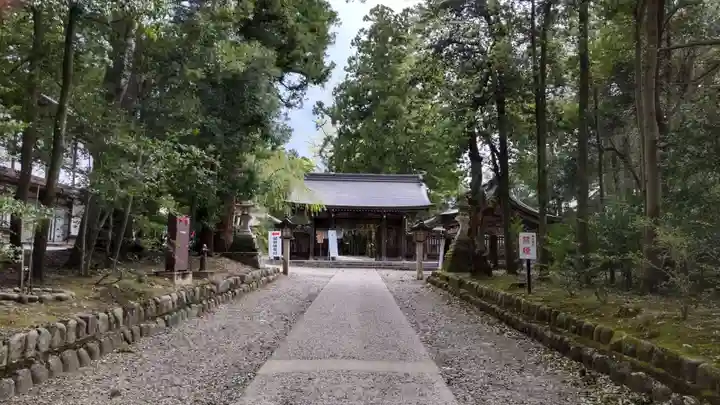 雄山神社前立社壇の山門・神門