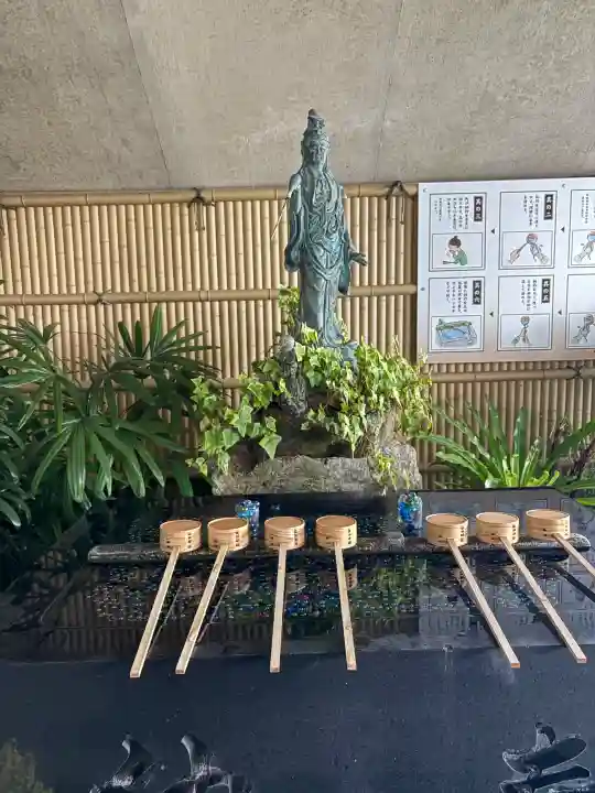 救馬溪観音の{uncategorized: "未分類", other: "その他", undefined: "問題あり", building: "その他建物", grave: "お墓", sacred_gate: "鳥居", guardian: "狛犬", statue: "像", buddha: "仏像", history: "歴史", nature: "自然", garden: "庭園", animal: "動物", pagoda: "塔", temizu: "手水舎", mountain_gate: "山門・神門", sanctuary: "本殿・本堂", subordinate: "末社・摂社", art: "芸術", scenery: "景色", jizo: "地蔵", ema: "絵馬", goshuin: "御朱印", omikuji: "おみくじ", items: "授与品その他", amulet: "お守り", goshuincho: "御朱印帳", eats: "食事", festival: "お祭り", votive_dance: "神楽", shichigosan: "七五三参", wedding: "結婚式", experience: "体験その他", initially: "初詣", around: "周辺", anti_infection: "感染症対策"}