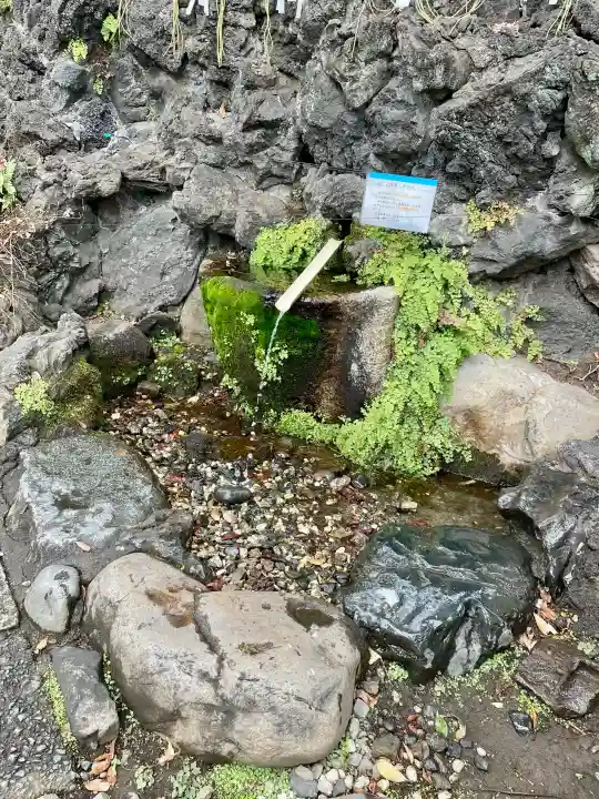 中目黒八幡神社の{uncategorized: "未分類", other: "その他", undefined: "問題あり", building: "その他建物", grave: "お墓", sacred_gate: "鳥居", guardian: "狛犬", statue: "像", buddha: "仏像", history: "歴史", nature: "自然", garden: "庭園", animal: "動物", pagoda: "塔", temizu: "手水舎", mountain_gate: "山門・神門", sanctuary: "本殿・本堂", subordinate: "末社・摂社", art: "芸術", scenery: "景色", jizo: "地蔵", ema: "絵馬", goshuin: "御朱印", omikuji: "おみくじ", items: "授与品その他", amulet: "お守り", goshuincho: "御朱印帳", eats: "食事", festival: "お祭り", votive_dance: "神楽", shichigosan: "七五三参", wedding: "結婚式", experience: "体験その他", initially: "初詣", around: "周辺", anti_infection: "感染症対策"}