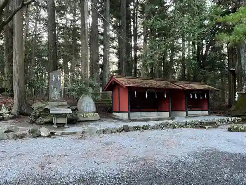 北口本宮冨士浅間神社の末社・摂社