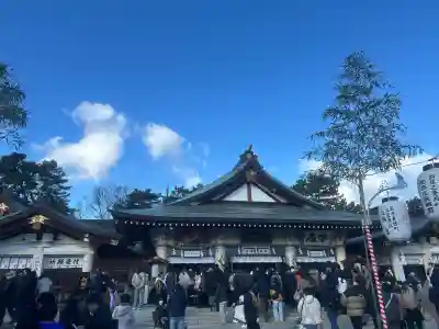 廣島護國神社の{uncategorized: "未分類", other: "その他", undefined: "問題あり", building: "その他建物", grave: "お墓", sacred_gate: "鳥居", guardian: "狛犬", statue: "像", buddha: "仏像", history: "歴史", nature: "自然", garden: "庭園", animal: "動物", pagoda: "塔", temizu: "手水舎", mountain_gate: "山門・神門", sanctuary: "本殿・本堂", subordinate: "末社・摂社", art: "芸術", scenery: "景色", jizo: "地蔵", ema: "絵馬", goshuin: "御朱印", omikuji: "おみくじ", items: "授与品その他", amulet: "お守り", goshuincho: "御朱印帳", eats: "食事", festival: "お祭り", votive_dance: "神楽", shichigosan: "七五三参", wedding: "結婚式", experience: "体験その他", initially: "初詣", around: "周辺", anti_infection: "感染症対策"}