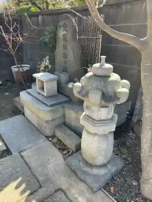 栄林寺の{uncategorized: "未分類", other: "その他", undefined: "問題あり", building: "その他建物", grave: "お墓", sacred_gate: "鳥居", guardian: "狛犬", statue: "像", buddha: "仏像", history: "歴史", nature: "自然", garden: "庭園", animal: "動物", pagoda: "塔", temizu: "手水舎", mountain_gate: "山門・神門", sanctuary: "本殿・本堂", subordinate: "末社・摂社", art: "芸術", scenery: "景色", jizo: "地蔵", ema: "絵馬", goshuin: "御朱印", omikuji: "おみくじ", items: "授与品その他", amulet: "お守り", goshuincho: "御朱印帳", eats: "食事", festival: "お祭り", votive_dance: "神楽", shichigosan: "七五三参", wedding: "結婚式", experience: "体験その他", initially: "初詣", around: "周辺", anti_infection: "感染症対策"}