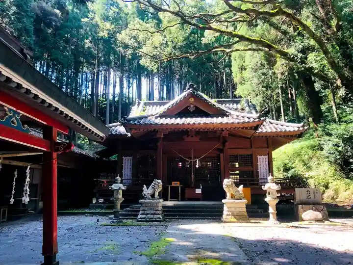 伊邪那岐神社の本殿・本堂