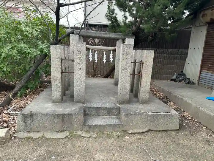 式内楯原神社の{uncategorized: "未分類", other: "その他", undefined: "問題あり", building: "その他建物", grave: "お墓", sacred_gate: "鳥居", guardian: "狛犬", statue: "像", buddha: "仏像", history: "歴史", nature: "自然", garden: "庭園", animal: "動物", pagoda: "塔", temizu: "手水舎", mountain_gate: "山門・神門", sanctuary: "本殿・本堂", subordinate: "末社・摂社", art: "芸術", scenery: "景色", jizo: "地蔵", ema: "絵馬", goshuin: "御朱印", omikuji: "おみくじ", items: "授与品その他", amulet: "お守り", goshuincho: "御朱印帳", eats: "食事", festival: "お祭り", votive_dance: "神楽", shichigosan: "七五三参", wedding: "結婚式", experience: "体験その他", initially: "初詣", around: "周辺", anti_infection: "感染症対策"}
