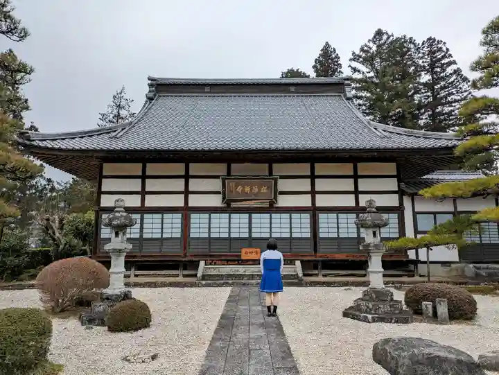 松源寺の本殿・本堂