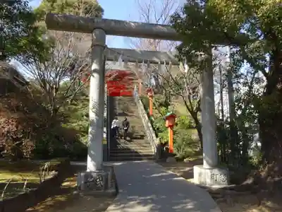 穴八幡宮の鳥居