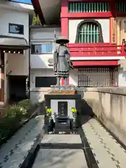 放生寺の像