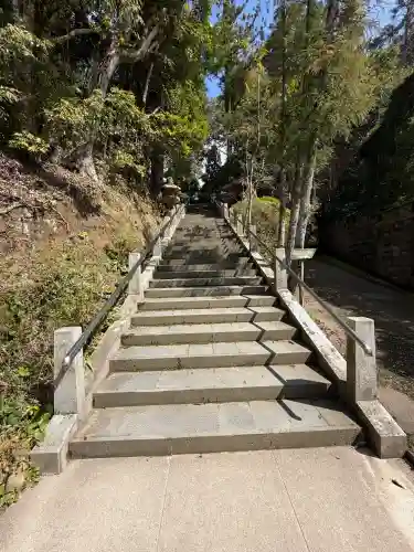 玉作湯神社の{uncategorized: "未分類", other: "その他", undefined: "問題あり", building: "その他建物", grave: "お墓", sacred_gate: "鳥居", guardian: "狛犬", statue: "像", buddha: "仏像", history: "歴史", nature: "自然", garden: "庭園", animal: "動物", pagoda: "塔", temizu: "手水舎", mountain_gate: "山門・神門", sanctuary: "本殿・本堂", subordinate: "末社・摂社", art: "芸術", scenery: "景色", jizo: "地蔵", ema: "絵馬", goshuin: "御朱印", omikuji: "おみくじ", items: "授与品その他", amulet: "お守り", goshuincho: "御朱印帳", eats: "食事", festival: "お祭り", votive_dance: "神楽", shichigosan: "七五三参", wedding: "結婚式", experience: "体験その他", initially: "初詣", around: "周辺", anti_infection: "感染症対策"}