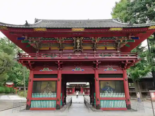 根津神社の山門・神門