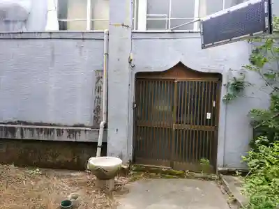 布袋の大仏(御嶽薬師尊)のその他建物