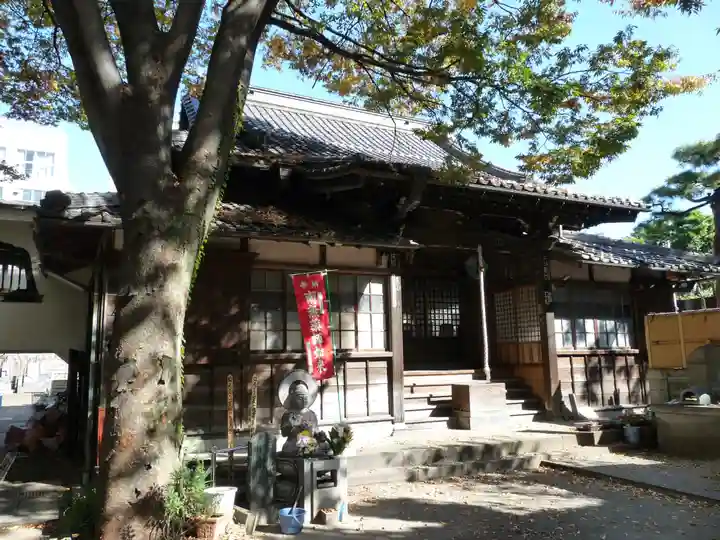 魚籃寺の本殿・本堂