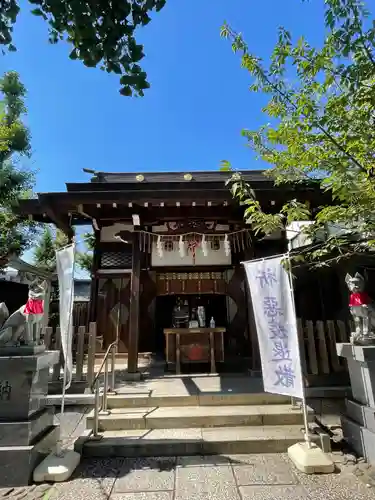 飛木稲荷神社の本殿・本堂