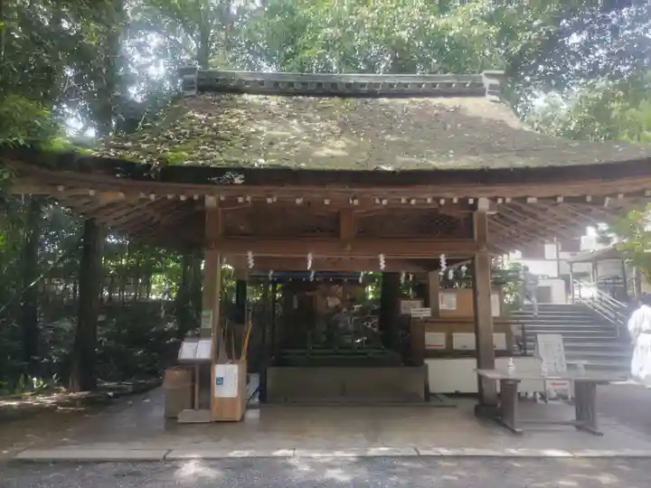 大神神社の手水舎