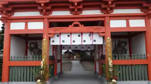 金泉寺の山門・神門