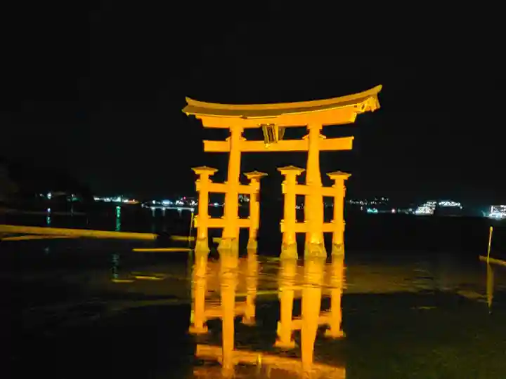 厳島神社(広島県)