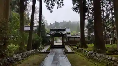 立山寺の山門・神門