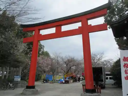 平野神社の鳥居