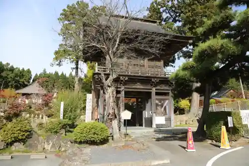 宝持院の山門