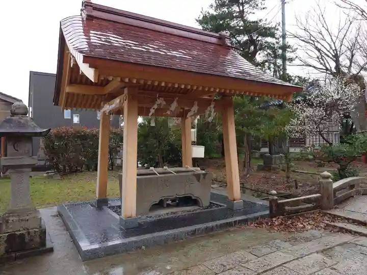 曽根神社の手水舎