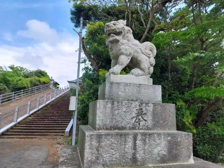 鰀目嶽神社の{uncategorized: "未分類", other: "その他", undefined: "問題あり", building: "その他建物", grave: "お墓", sacred_gate: "鳥居", guardian: "狛犬", statue: "像", buddha: "仏像", history: "歴史", nature: "自然", garden: "庭園", animal: "動物", pagoda: "塔", temizu: "手水舎", mountain_gate: "山門・神門", sanctuary: "本殿・本堂", subordinate: "末社・摂社", art: "芸術", scenery: "景色", jizo: "地蔵", ema: "絵馬", goshuin: "御朱印", omikuji: "おみくじ", items: "授与品その他", amulet: "お守り", goshuincho: "御朱印帳", eats: "食事", festival: "お祭り", votive_dance: "神楽", shichigosan: "七五三参", wedding: "結婚式", experience: "体験その他", initially: "初詣", around: "周辺", anti_infection: "感染症対策"}
