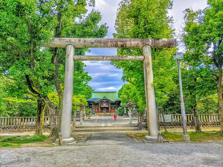溝旗神社(肇國神社)の鳥居