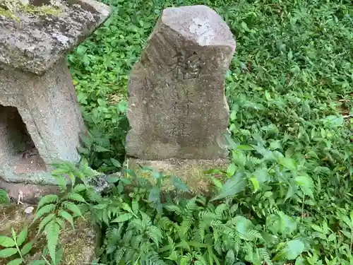 八幡神社の末社