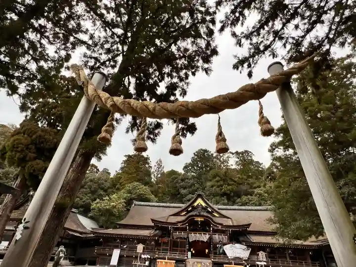 大神神社の{uncategorized: "未分類", other: "その他", undefined: "問題あり", building: "その他建物", grave: "お墓", sacred_gate: "鳥居", guardian: "狛犬", statue: "像", buddha: "仏像", history: "歴史", nature: "自然", garden: "庭園", animal: "動物", pagoda: "塔", temizu: "手水舎", mountain_gate: "山門・神門", sanctuary: "本殿・本堂", subordinate: "末社・摂社", art: "芸術", scenery: "景色", jizo: "地蔵", ema: "絵馬", goshuin: "御朱印", omikuji: "おみくじ", items: "授与品その他", amulet: "お守り", goshuincho: "御朱印帳", eats: "食事", festival: "お祭り", votive_dance: "神楽", shichigosan: "七五三参", wedding: "結婚式", experience: "体験その他", initially: "初詣", around: "周辺", anti_infection: "感染症対策"}
