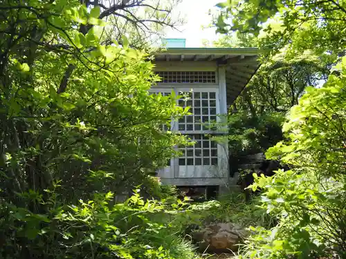 冠ヶ岳の社の本殿・本堂