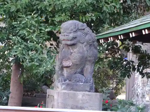 石川町諏訪神社の狛犬