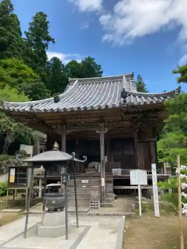 弥勒寺の本殿・本堂