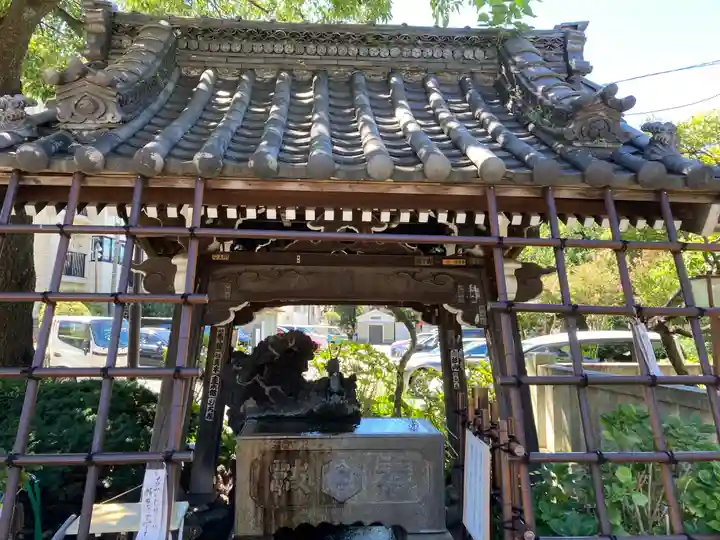 白山神社の手水舎