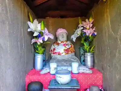 弘法堂(おしも井戸)の地蔵