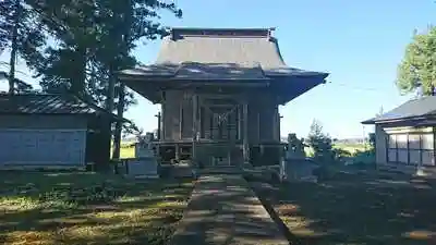 新羅神社の本殿