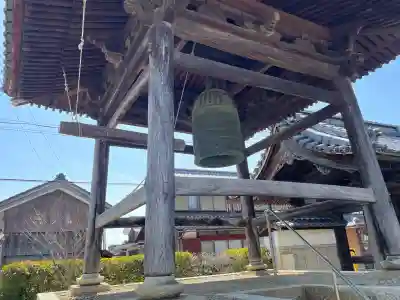 仏道寺の{uncategorized: "未分類", other: "その他", undefined: "問題あり", building: "その他建物", grave: "お墓", sacred_gate: "鳥居", guardian: "狛犬", statue: "像", buddha: "仏像", history: "歴史", nature: "自然", garden: "庭園", animal: "動物", pagoda: "塔", temizu: "手水舎", mountain_gate: "山門・神門", sanctuary: "本殿・本堂", subordinate: "末社・摂社", art: "芸術", scenery: "景色", jizo: "地蔵", ema: "絵馬", goshuin: "御朱印", omikuji: "おみくじ", items: "授与品その他", amulet: "お守り", goshuincho: "御朱印帳", eats: "食事", festival: "お祭り", votive_dance: "神楽", shichigosan: "七五三参", wedding: "結婚式", experience: "体験その他", initially: "初詣", around: "周辺", anti_infection: "感染症対策"}