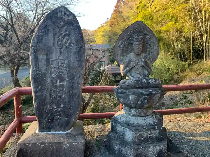 穴原薬師堂(群馬県)