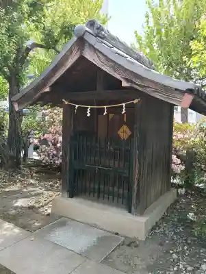 新城神社の{uncategorized: "未分類", other: "その他", undefined: "問題あり", building: "その他建物", grave: "お墓", sacred_gate: "鳥居", guardian: "狛犬", statue: "像", buddha: "仏像", history: "歴史", nature: "自然", garden: "庭園", animal: "動物", pagoda: "塔", temizu: "手水舎", mountain_gate: "山門・神門", sanctuary: "本殿・本堂", subordinate: "末社・摂社", art: "芸術", scenery: "景色", jizo: "地蔵", ema: "絵馬", goshuin: "御朱印", omikuji: "おみくじ", items: "授与品その他", amulet: "お守り", goshuincho: "御朱印帳", eats: "食事", festival: "お祭り", votive_dance: "神楽", shichigosan: "七五三参", wedding: "結婚式", experience: "体験その他", initially: "初詣", around: "周辺", anti_infection: "感染症対策"}
