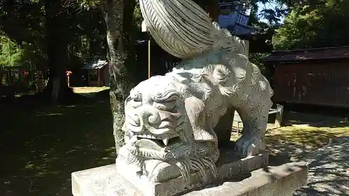 新田神社の狛犬