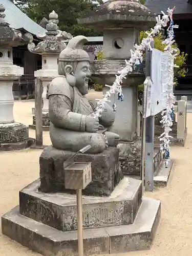 白鳥神社の像