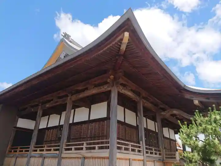 願照寺の本殿・本堂