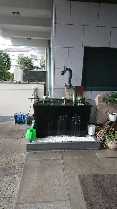 真成院の手水舎