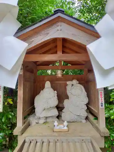 本太氷川神社の像