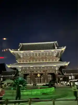 東本願寺（真宗本廟）の山門・神門