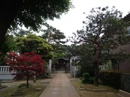 多太神社の庭園