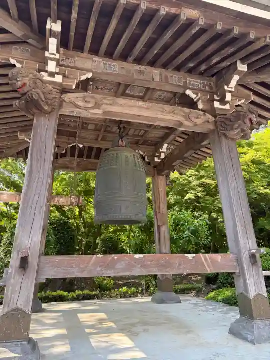 雲居寺の{uncategorized: "未分類", other: "その他", undefined: "問題あり", building: "その他建物", grave: "お墓", sacred_gate: "鳥居", guardian: "狛犬", statue: "像", buddha: "仏像", history: "歴史", nature: "自然", garden: "庭園", animal: "動物", pagoda: "塔", temizu: "手水舎", mountain_gate: "山門・神門", sanctuary: "本殿・本堂", subordinate: "末社・摂社", art: "芸術", scenery: "景色", jizo: "地蔵", ema: "絵馬", goshuin: "御朱印", omikuji: "おみくじ", items: "授与品その他", amulet: "お守り", goshuincho: "御朱印帳", eats: "食事", festival: "お祭り", votive_dance: "神楽", shichigosan: "七五三参", wedding: "結婚式", experience: "体験その他", initially: "初詣", around: "周辺", anti_infection: "感染症対策"}
