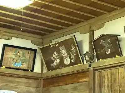 須須岐水神社の{uncategorized: "未分類", other: "その他", undefined: "問題あり", building: "その他建物", grave: "お墓", sacred_gate: "鳥居", guardian: "狛犬", statue: "像", buddha: "仏像", history: "歴史", nature: "自然", garden: "庭園", animal: "動物", pagoda: "塔", temizu: "手水舎", mountain_gate: "山門・神門", sanctuary: "本殿・本堂", subordinate: "末社・摂社", art: "芸術", scenery: "景色", jizo: "地蔵", ema: "絵馬", goshuin: "御朱印", omikuji: "おみくじ", items: "授与品その他", amulet: "お守り", goshuincho: "御朱印帳", eats: "食事", festival: "お祭り", votive_dance: "神楽", shichigosan: "七五三参", wedding: "結婚式", experience: "体験その他", initially: "初詣", around: "周辺", anti_infection: "感染症対策"}